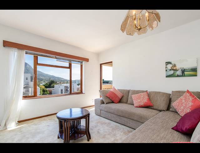 2 BEDROOM APARTMENT TO LET IN CLAREMONT UPPER